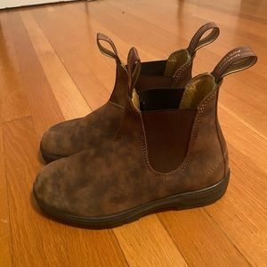 blundstone boots